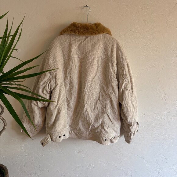 Levi's Ivory Corduroy Sherpa Jacket with Removable Fur Collar - Picture 6 of 9